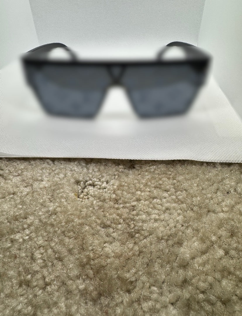 DESIGNER SUNGLASSES
